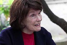 Danielle MITTERRAND 1924-2011 : résistante, femme de combats... et soutien au Chef Raoni et aux peuples autochtones