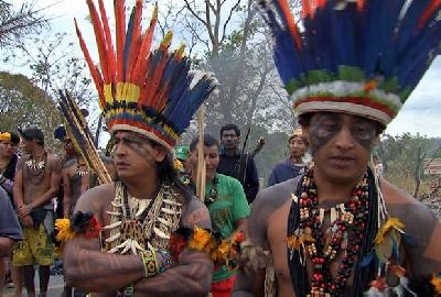 Indígenas protestam em Brasília e Mato Grosso contra Portaria 303 e UHE Belo Monte